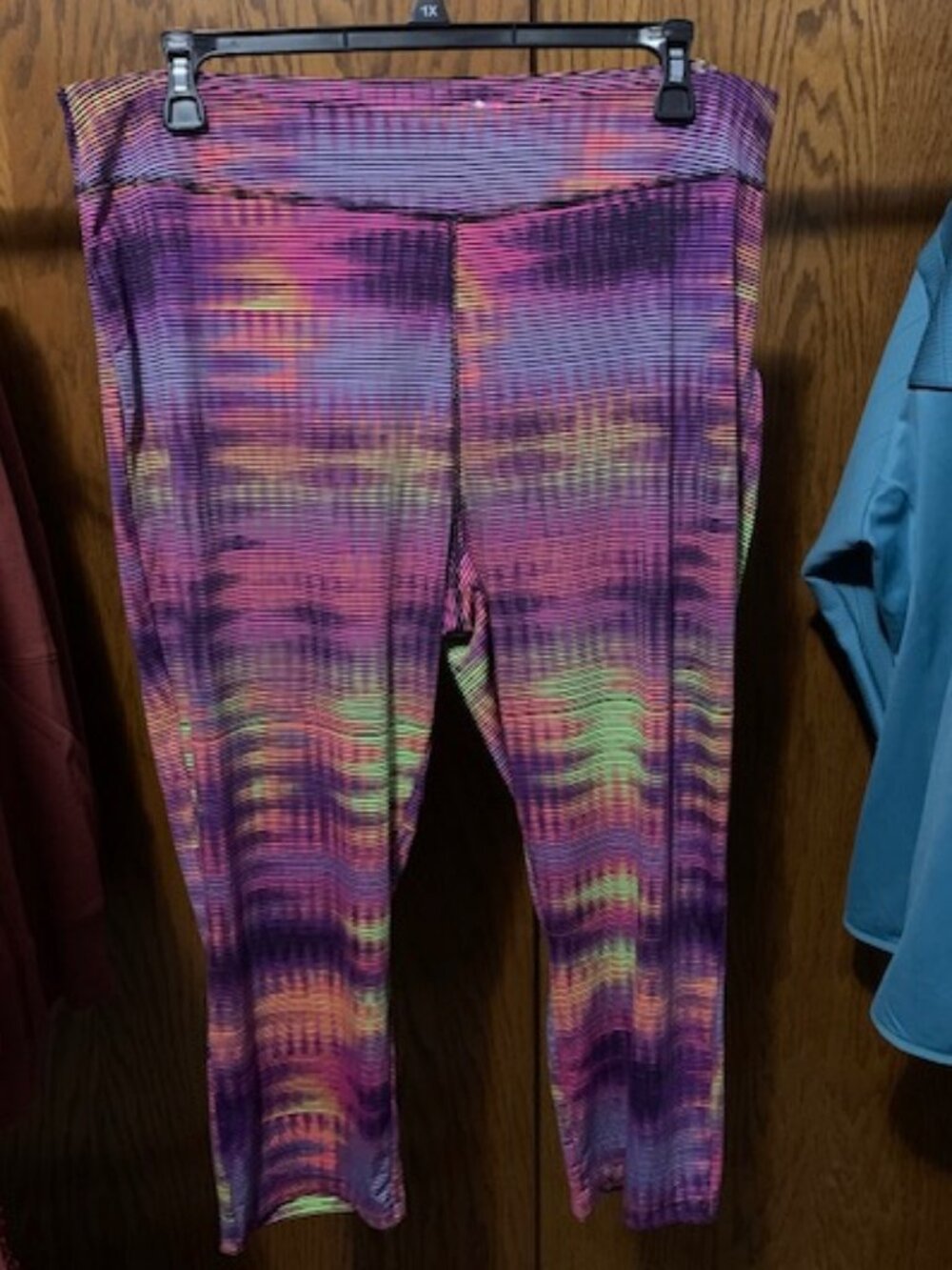 NWOT City Streets active capris